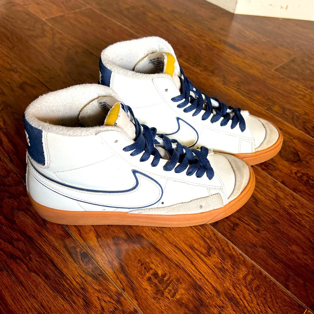 Nike Blazer Mid '77 Premium Sail/Sail-Midnight Navy DQ7672-100 Men's Size 8